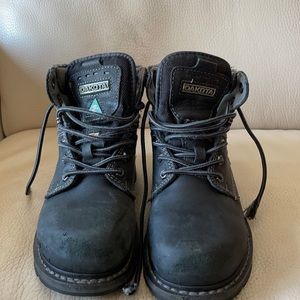 Dakota black steel-toed boots
